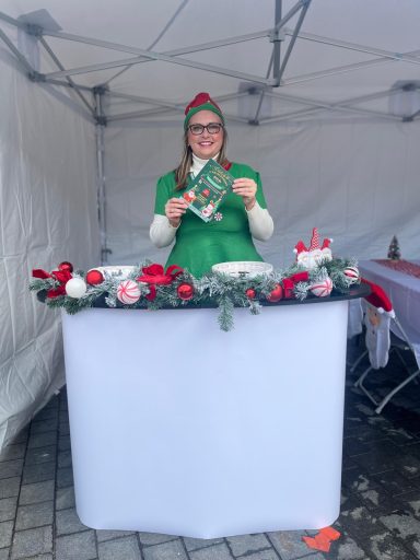 Animation centre ville de la Valette 83 animatrtice chasse aux lutins Animation centre ville de la Valette 83